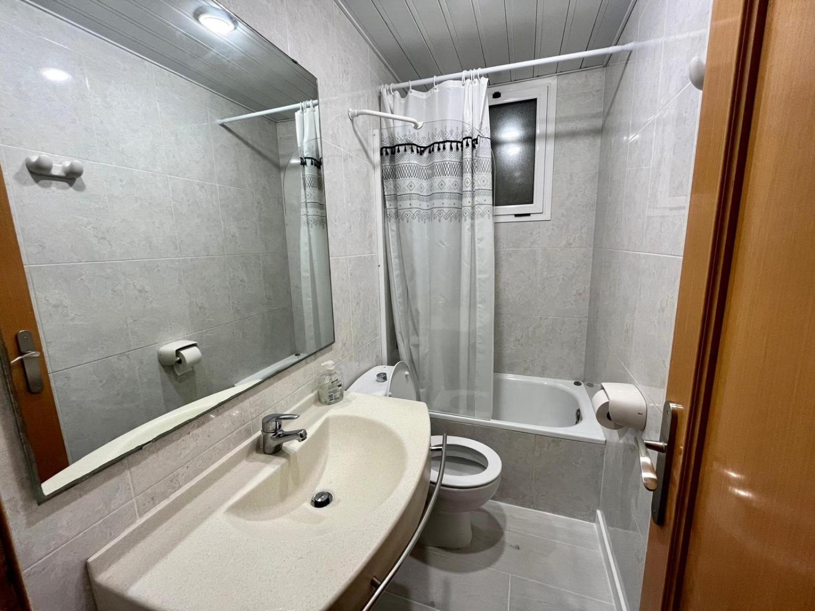 Chez Chantal 3 Chambres Au Centre Touristique De Salou Avec Garage 외부 사진